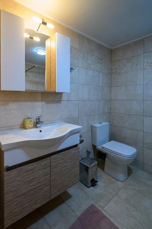 Kv Apartments Kalamáta Buitenkant foto