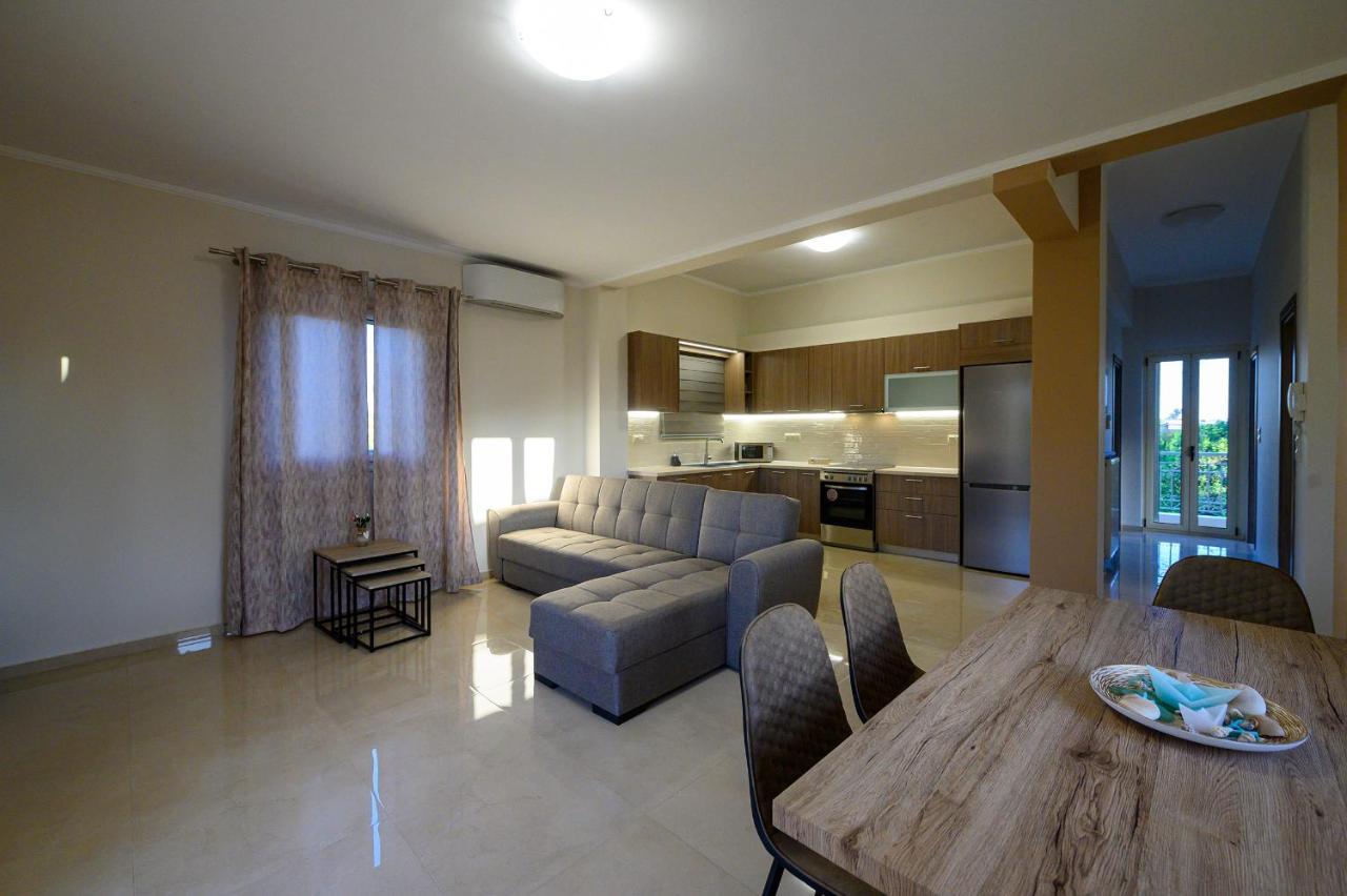 Kv Apartments Kalamáta Buitenkant foto